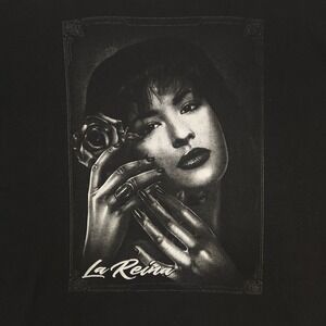 selena la reina‎ shirt mens extra large